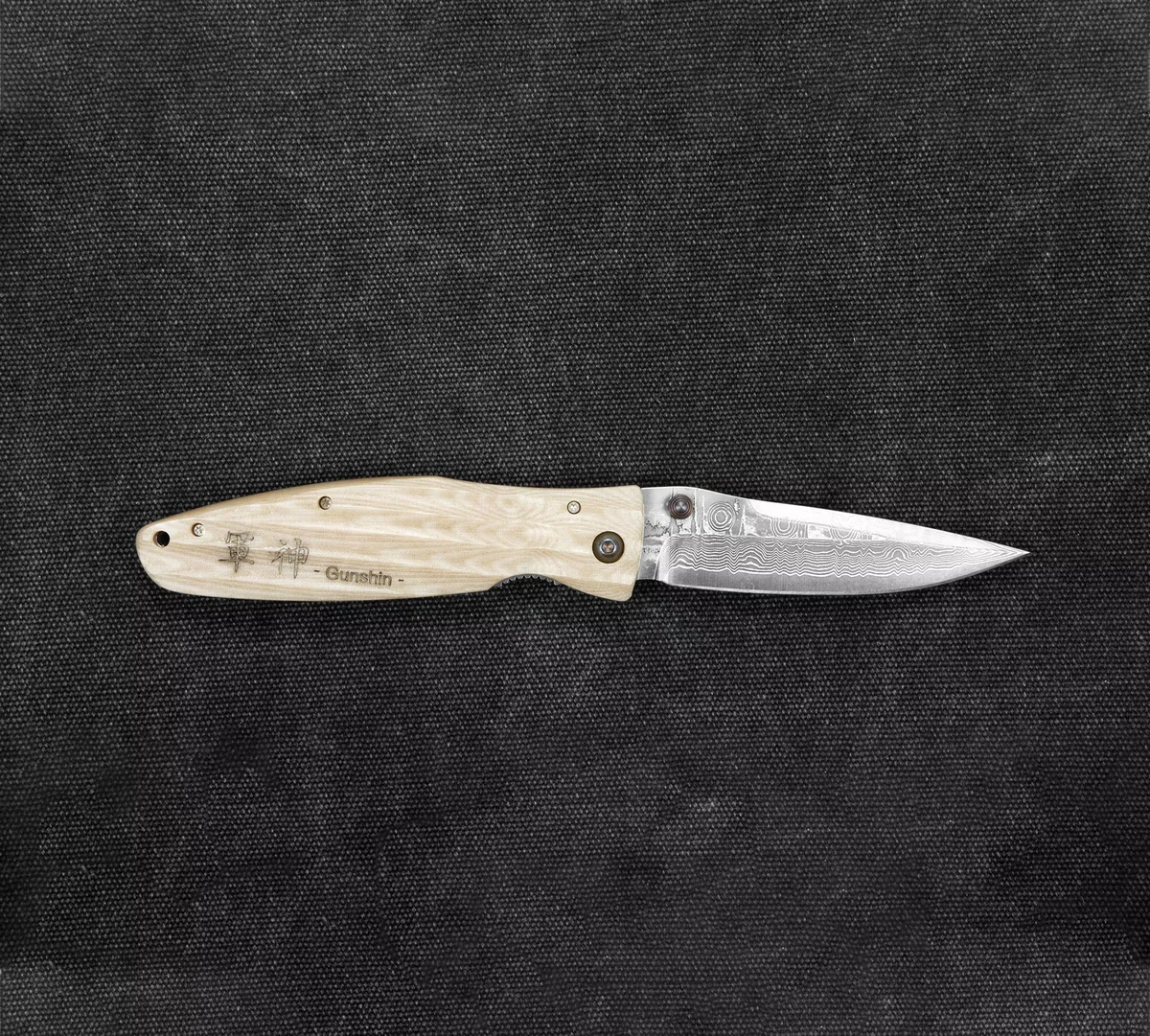 Mcusta Sengoku White Micarta Damascus VG-10 Nóż składany 8,6 cm — zdjęcie 2