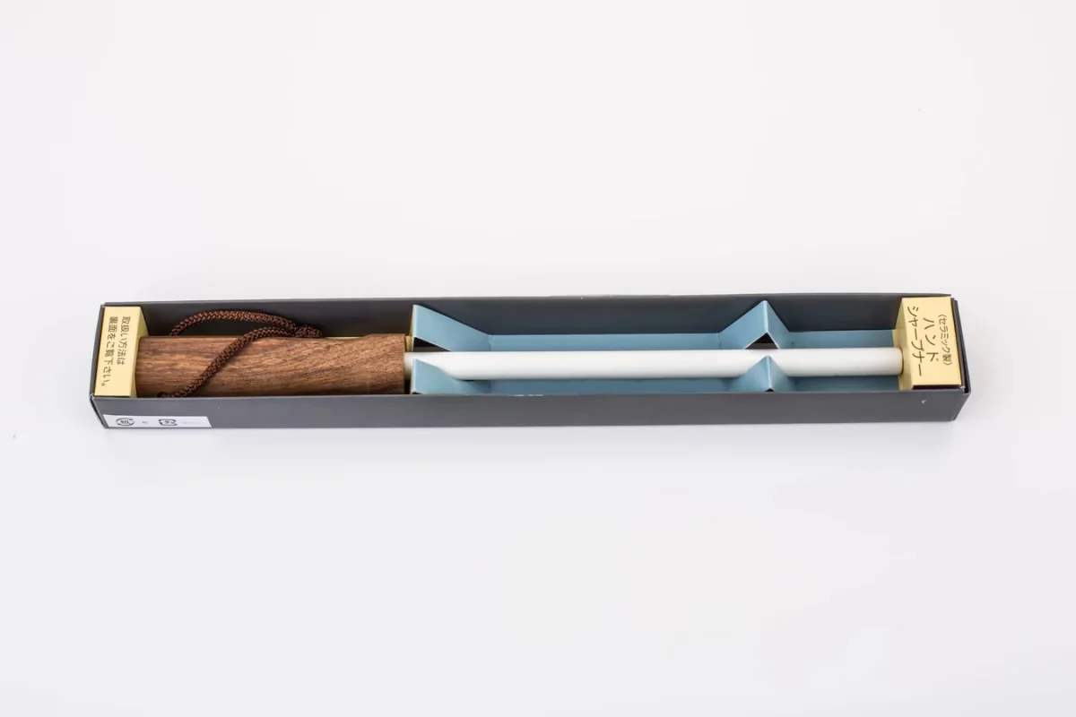 Ceramiczna ostrzałka ręczna Masahiro 20 cm — zdjęcie 3
