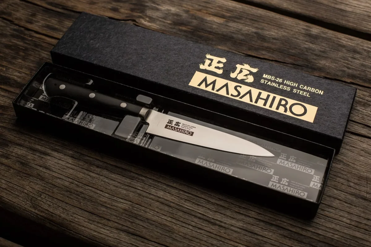 Nóż kuchenny Masahiro MV-H Utility 12 cm — zdjęcie 2