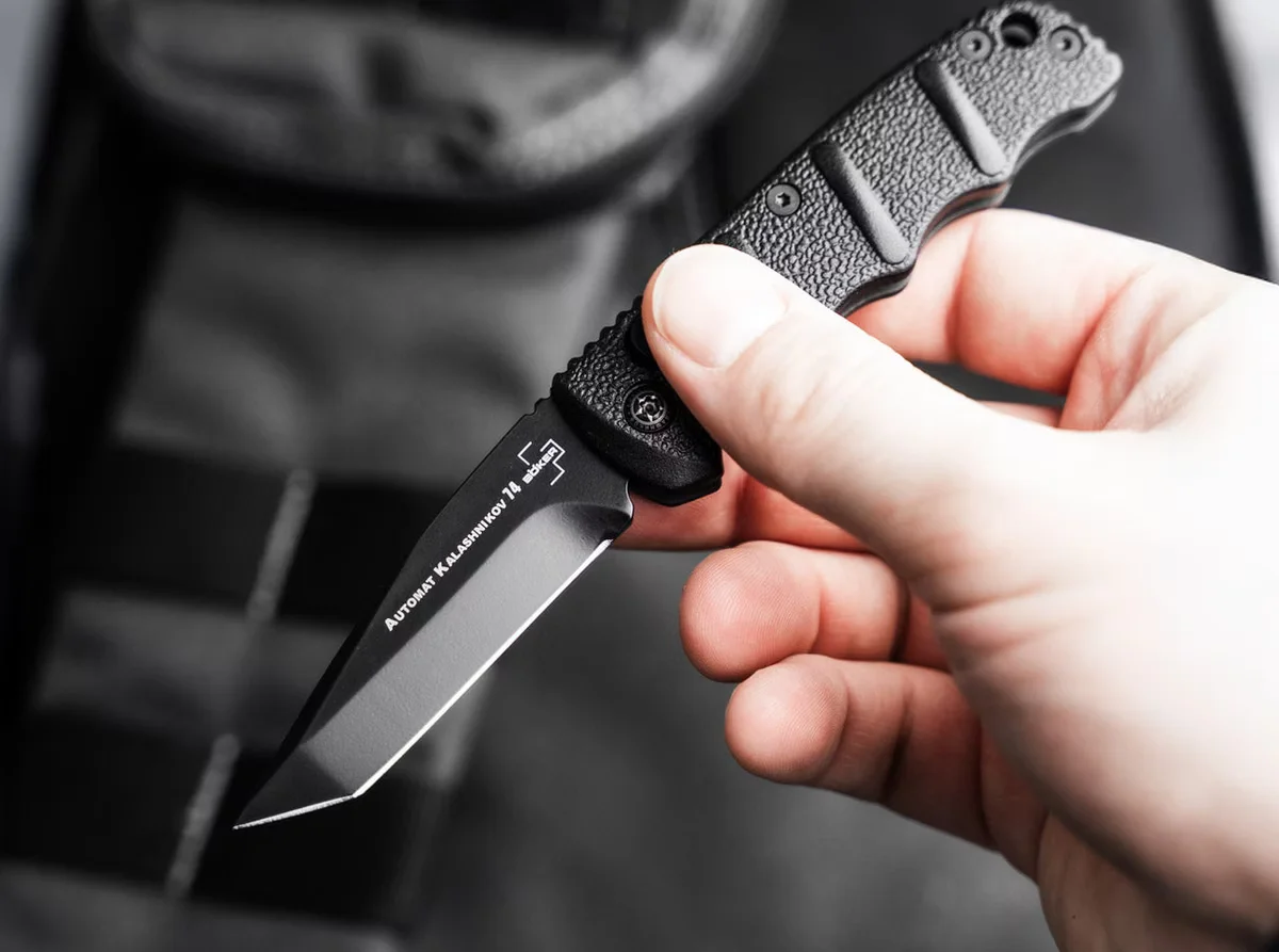 Nóż automatyczny Böker Plus Kalashnikov AKS-74 Mini Tanto Black — zdjęcie 4
