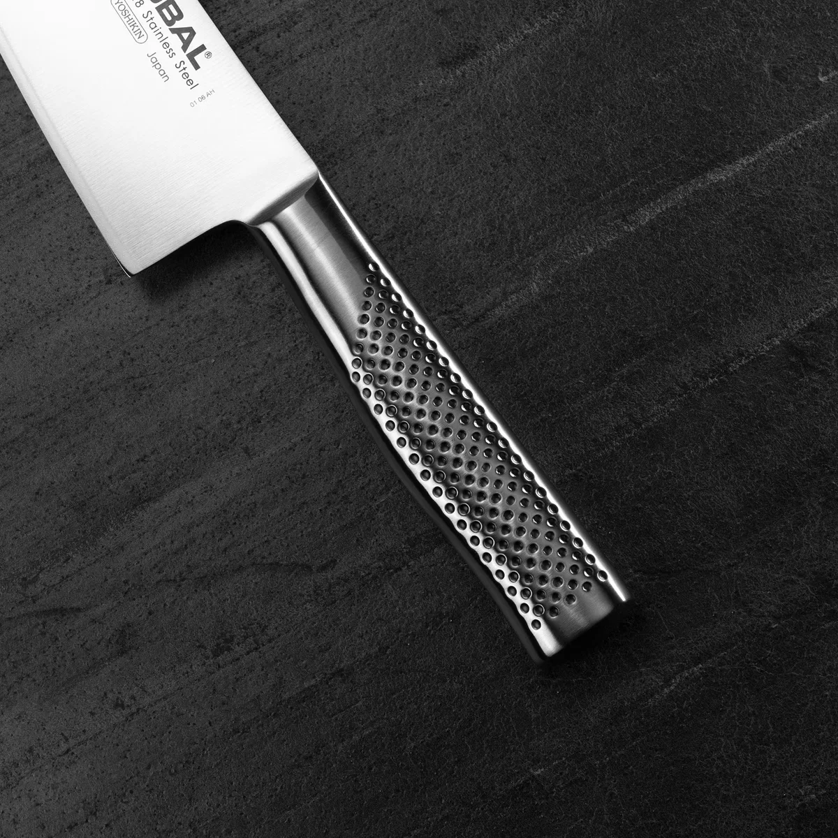 Global GF-43 Profesjonalny Nóż Nakiri do Warzyw 20 cm — zdjęcie 4