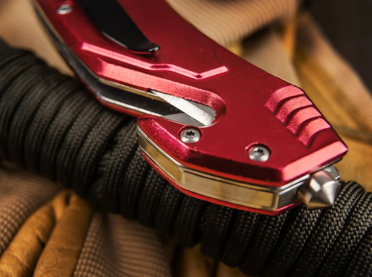 Nóż ratowniczy Boker Magnum Fire Fighter z klipsem i przecinakiem do pasów — zdjęcie 6