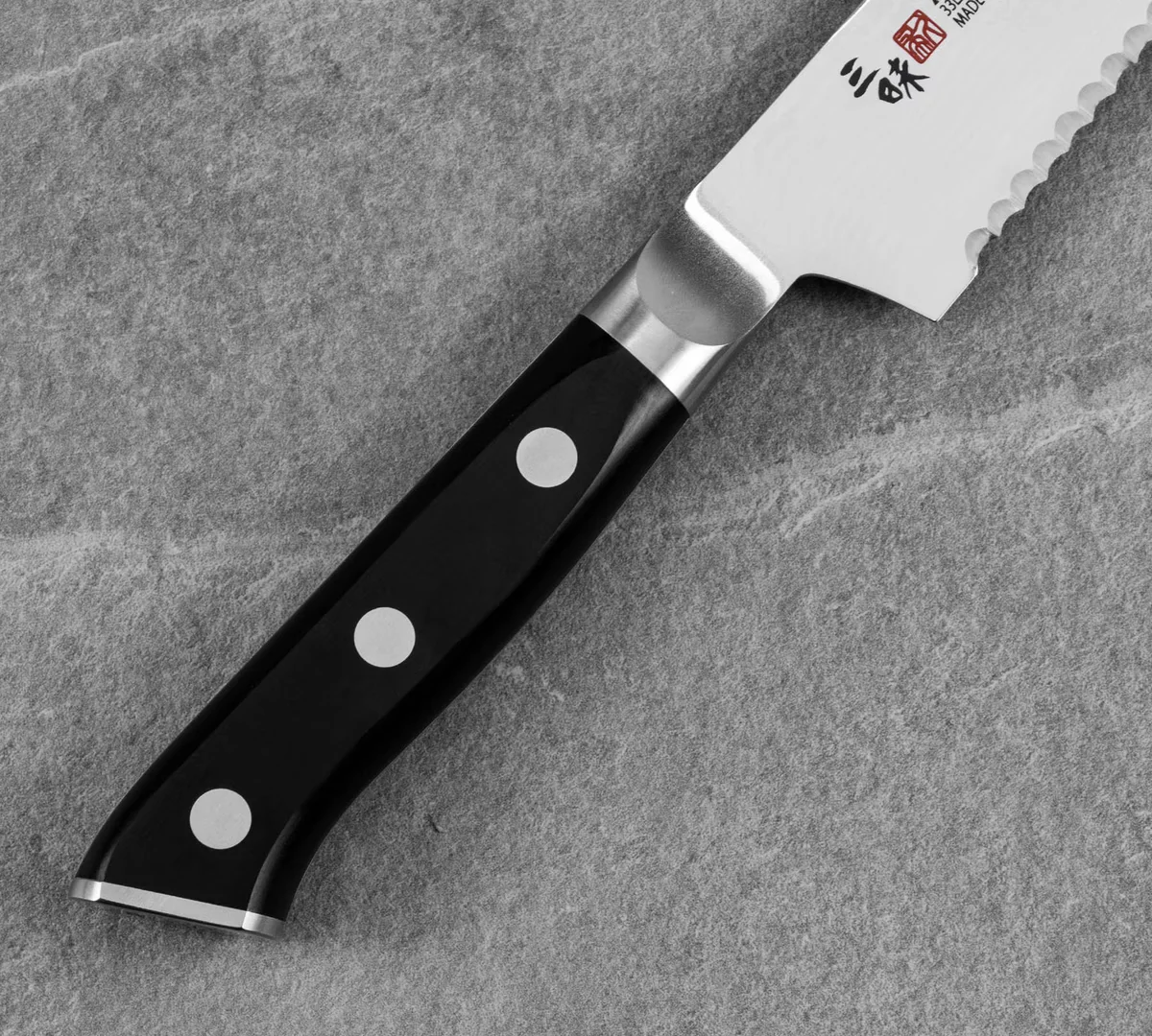 Mcusta Zanmai Classic Damascus VG-10 Pakka Nóż do Pieczywa 23 cm — zdjęcie 4