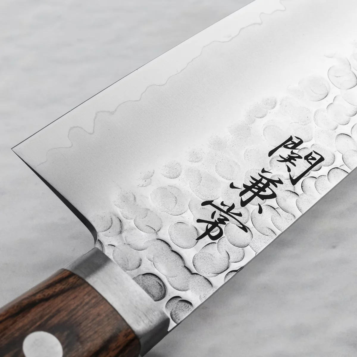 Kanetsune Seki 940 VG-1 Mahogany Nóż Santoku 16,5 cm — zdjęcie 3
