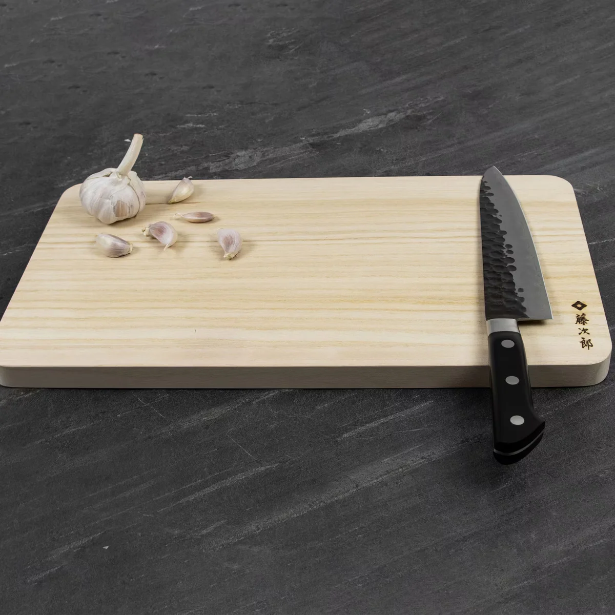Tojiro Deska do krojenia z drewna paulownia 42x23x2 cm — zdjęcie 9