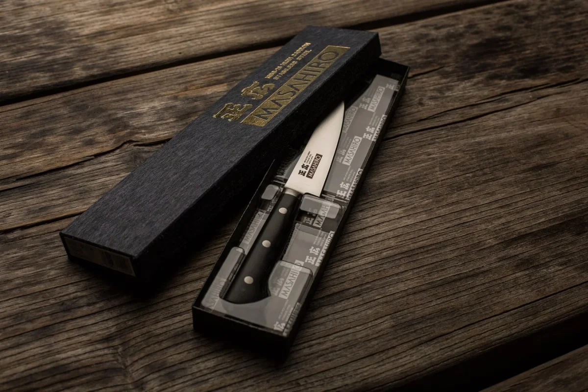 Nóż kuchenny Masahiro MV-H Utility 12 cm — zdjęcie 4