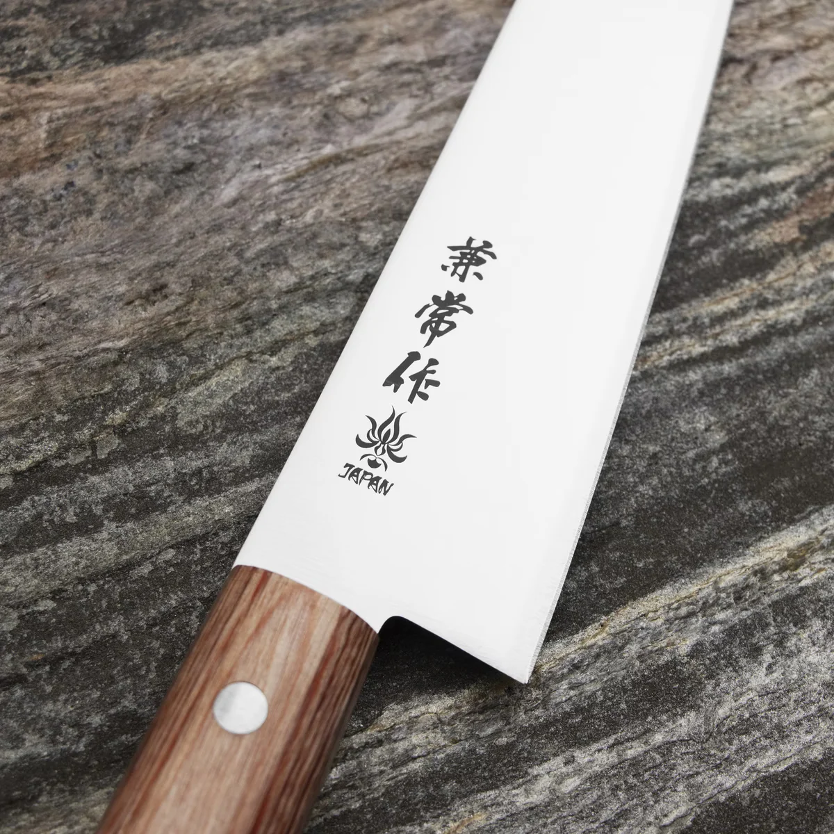 Kanetsune 555 DSR-1K6 Nóż Szefa kuchni 18 cm — zdjęcie 3