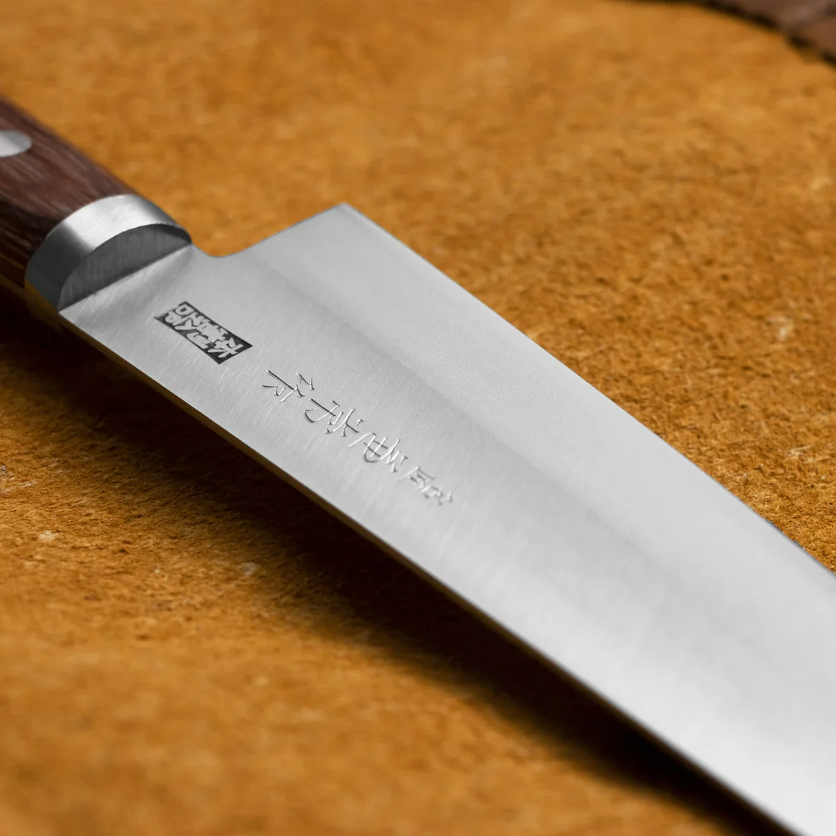 Kanetsune Seki 2000 Shiro-2/SUS410 Nóż Szefa Kuchni Gyuto 18 cm — zdjęcie 3