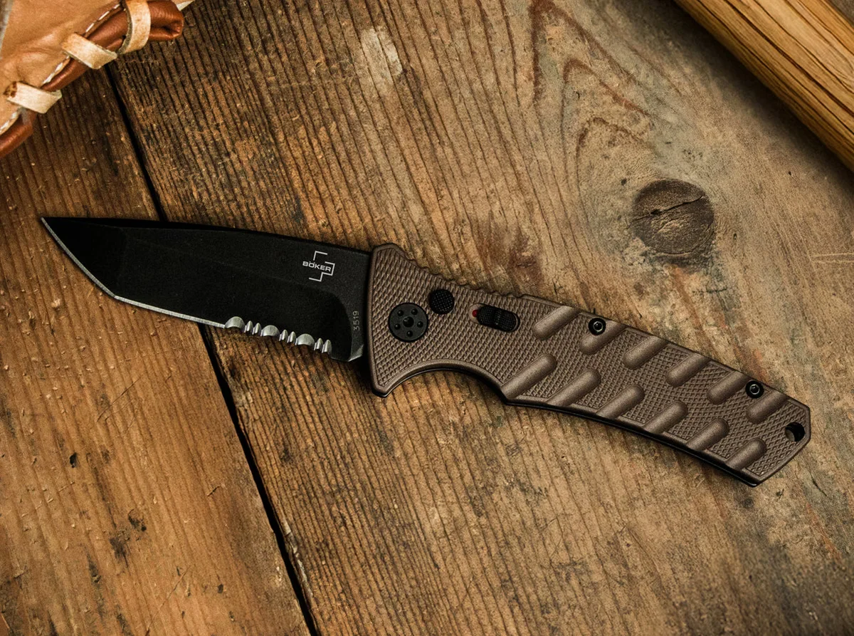 Nóż Böker Plus Strike Coyote Tanto — zdjęcie 4