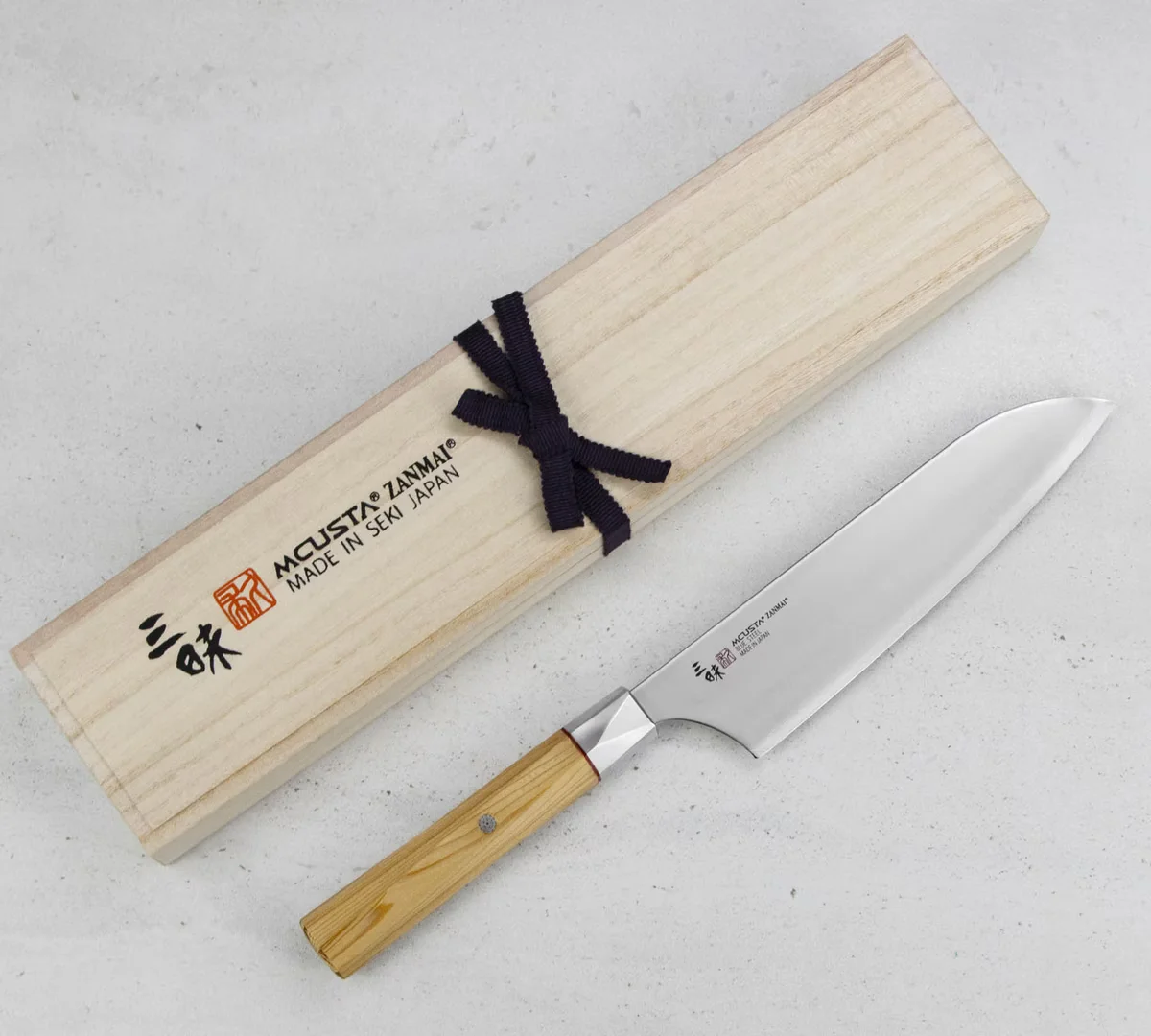 Mcusta Zanmai Beyond Aogami Super Nóż Santoku 18 cm — zdjęcie 4