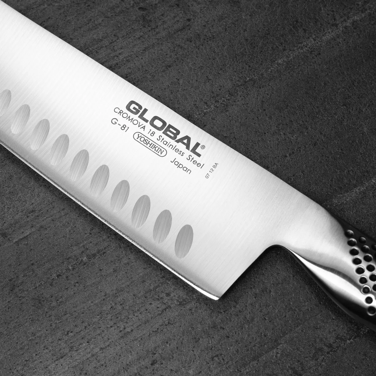 Global G-81 Nóż do warzyw Nakiri żłobiony 18 cm — zdjęcie 4