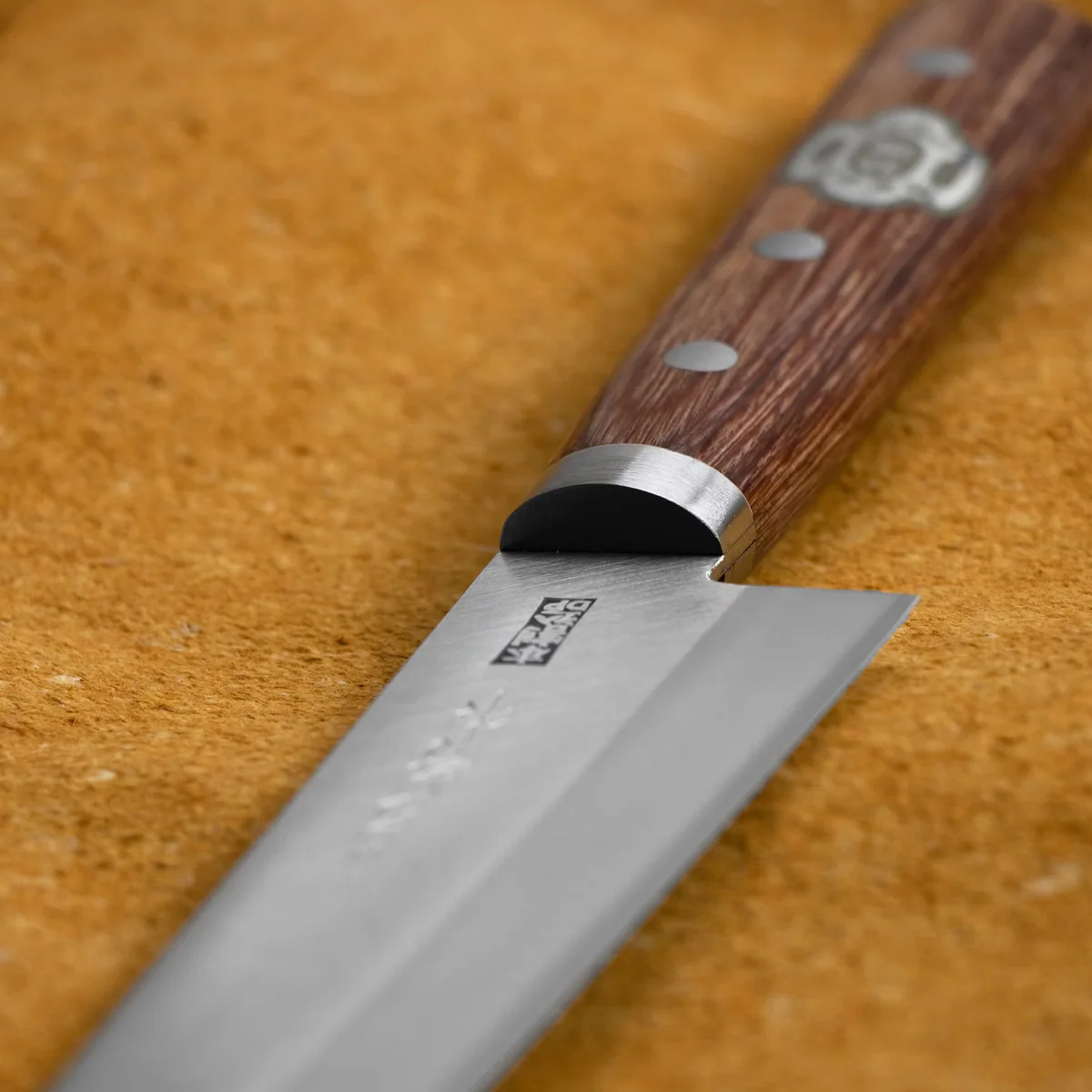 Kanetsune Seki 2000 Shiro-2/SUS410 Nóż Szefa Kuchni Gyuto 18 cm — zdjęcie 5