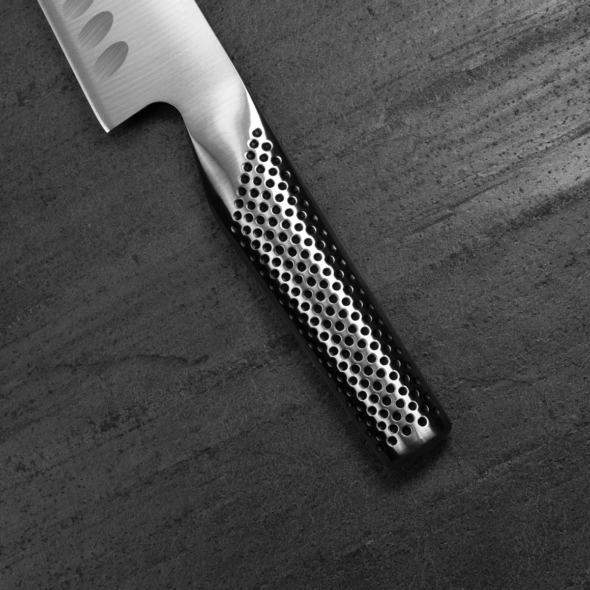 Nóż szefa kuchni żłobiony Global G-78, 18 cm — zdjęcie 6