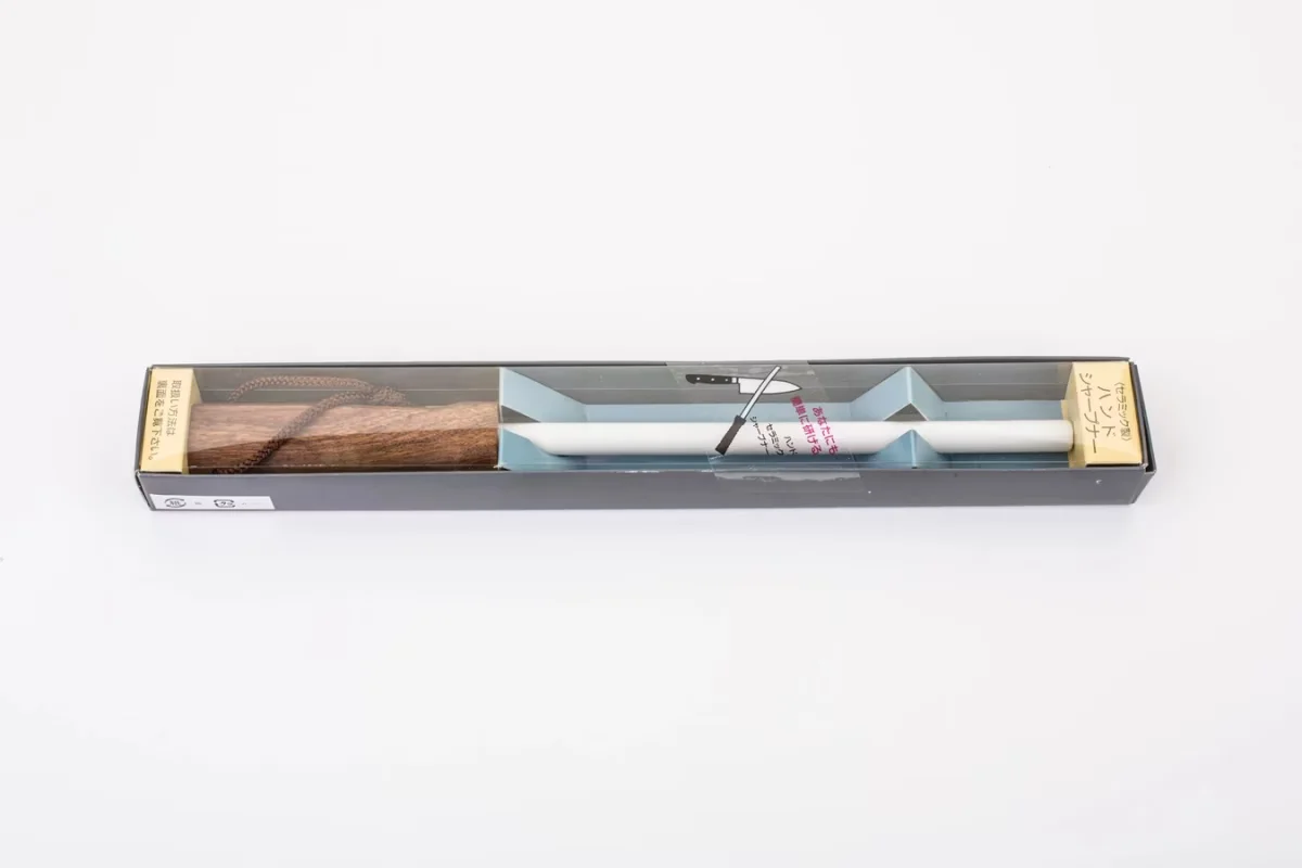 Ceramiczna ostrzałka ręczna Masahiro 20 cm — zdjęcie 4
