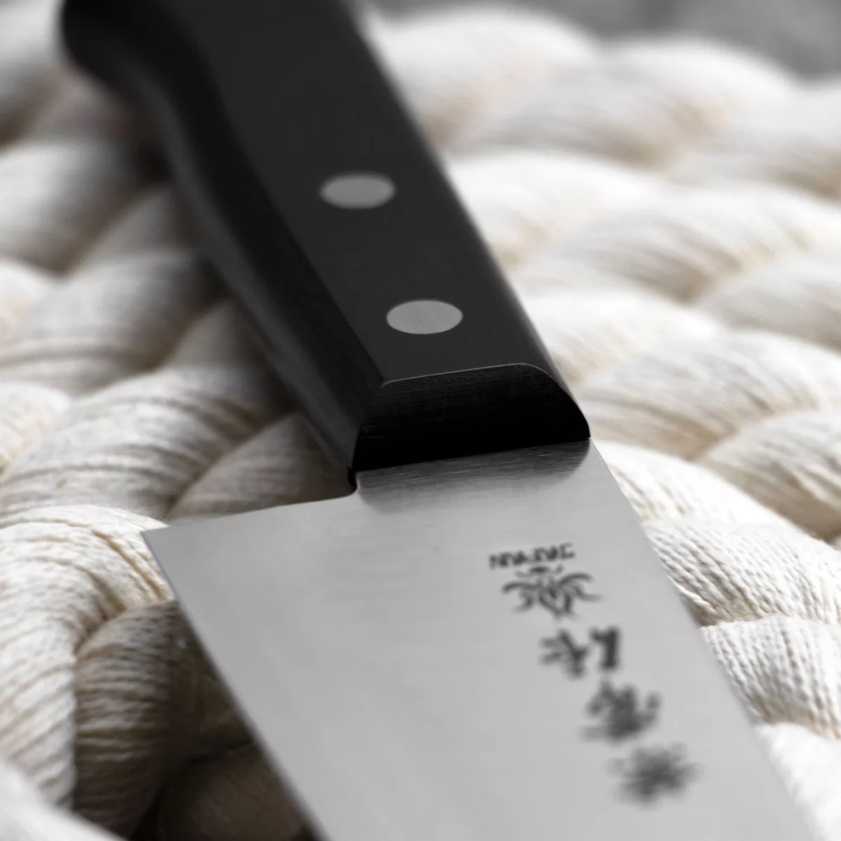 Kanetsune Seki 5500 VG-2 Nóż Szefa Kuchni 18 cm — zdjęcie 9