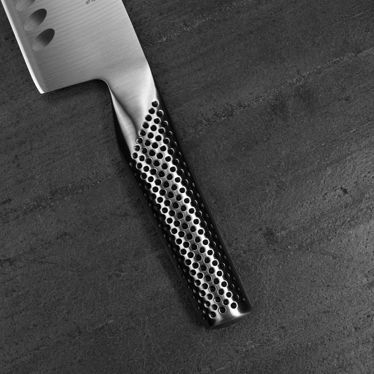 Global G-81 Nóż do warzyw Nakiri żłobiony 18 cm — zdjęcie 6
