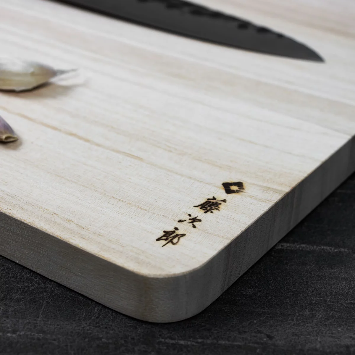 Tojiro Deska do krojenia z drewna paulownia 45x29x2 cm — zdjęcie 6