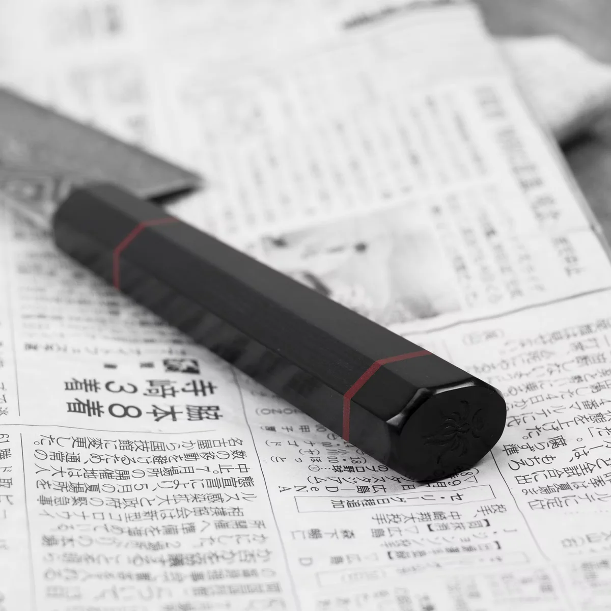 Kanetsune Namishibuki Nóż Santoku SG-2 18 cm z Saya — zdjęcie 7
