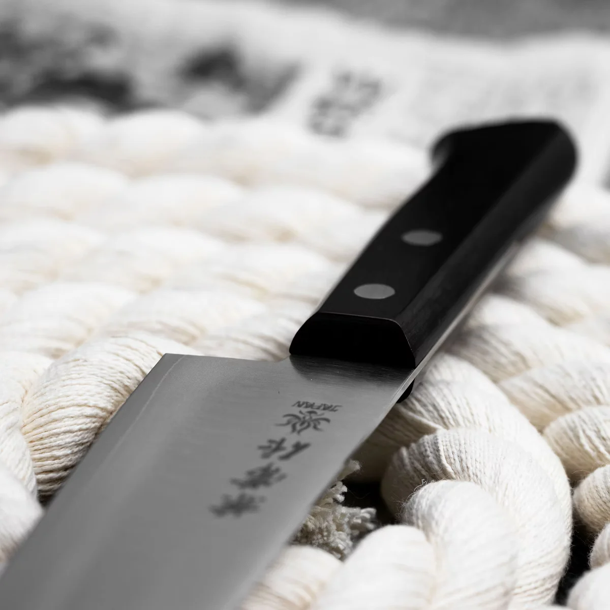 Kanetsune Seki 5500 VG-2 Nóż Szefa Kuchni 18 cm — zdjęcie 6