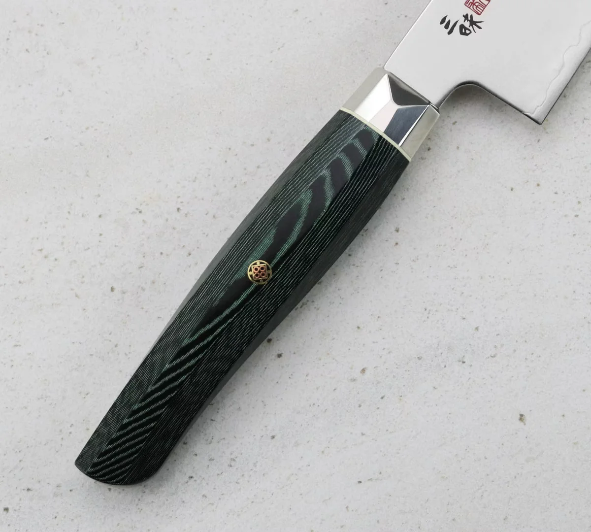 Mcusta Zanmai Green Revolution Nóż Ko-Santoku ze stali SPG2, 15 cm — zdjęcie 4