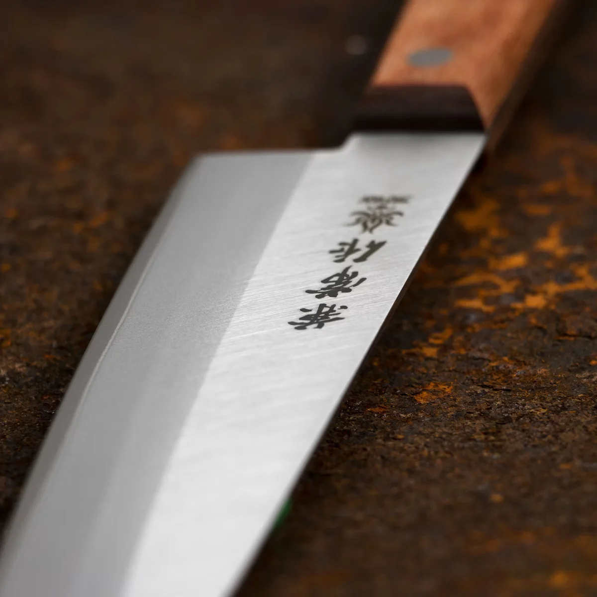 Kanetsune Seki 510 Shiro-2/SS Nóż Szefa Kuchni Gyuto 18 cm — zdjęcie 4