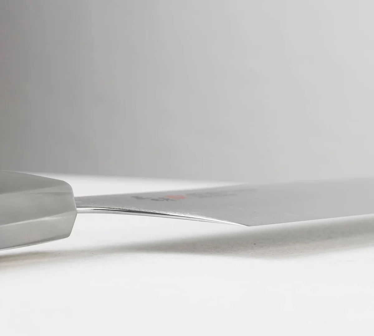 Mcusta Zanmai Beyond Aogami Super Nóż Bunka 18 cm — zdjęcie 11