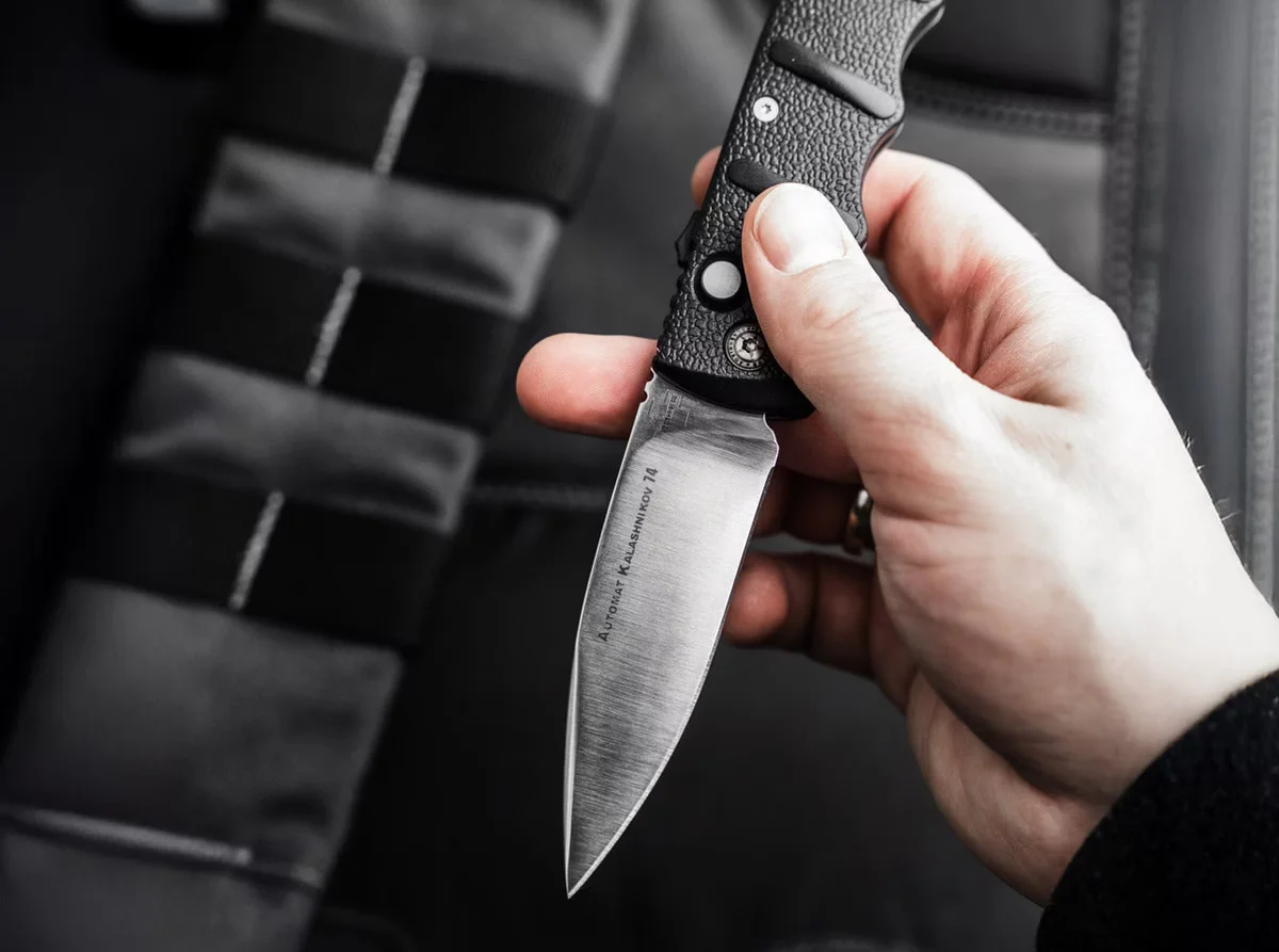 Nóż automatyczny Böker Plus AKS 74 Automatik S30V — zdjęcie 4