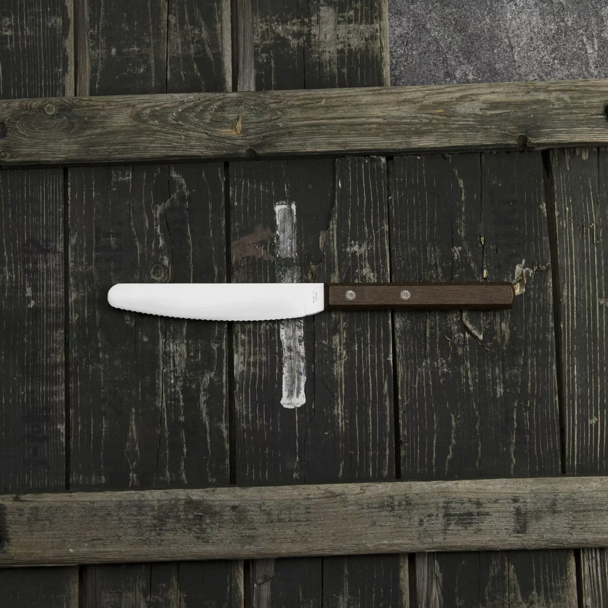 Kanetsune Seki AUS-8 Nóż kuchenny uniwersalny ząbkowany 11 cm — zdjęcie 10