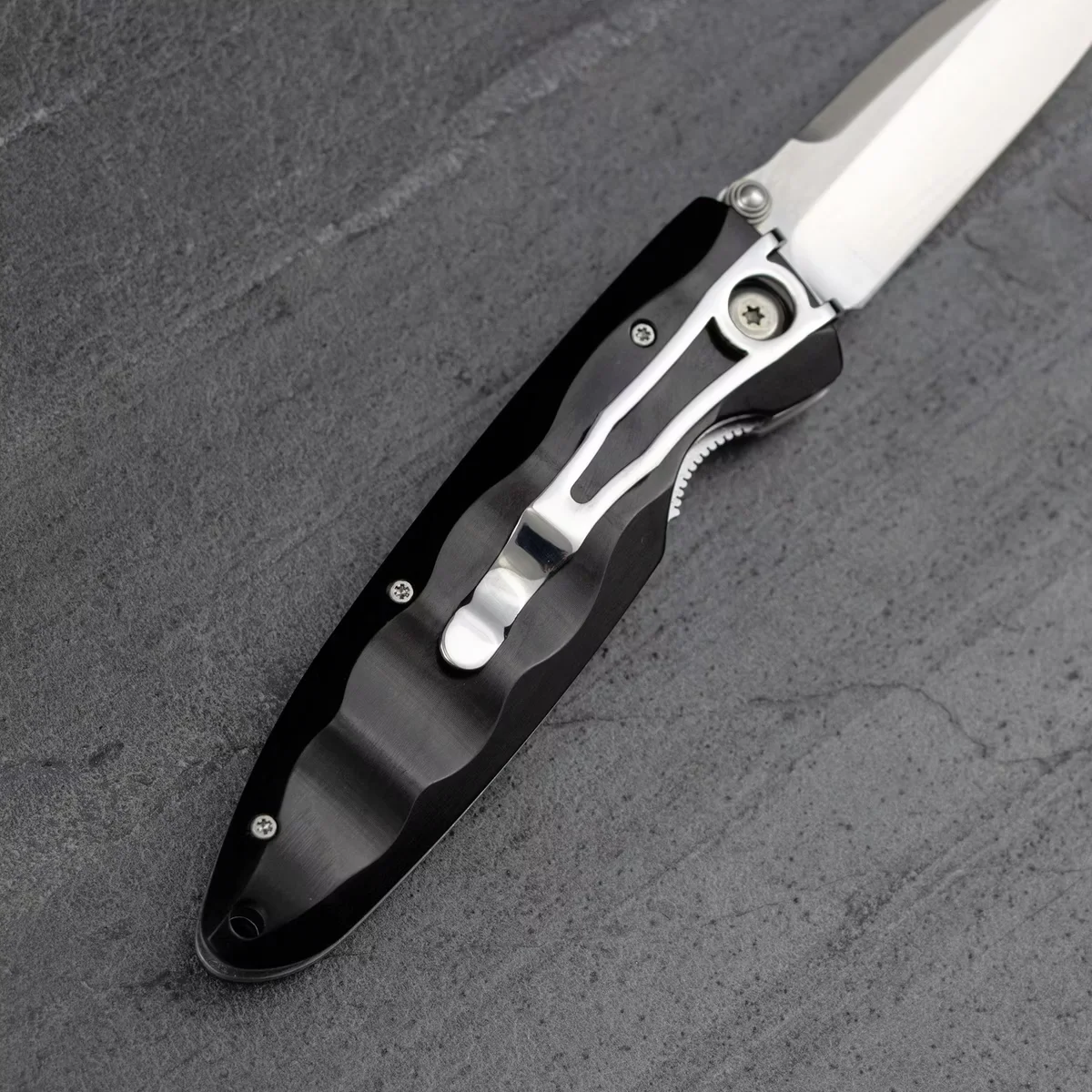 Mcusta Classic Wave Black Pakka VG-10 Nóż Składany 8 cm — zdjęcie 3