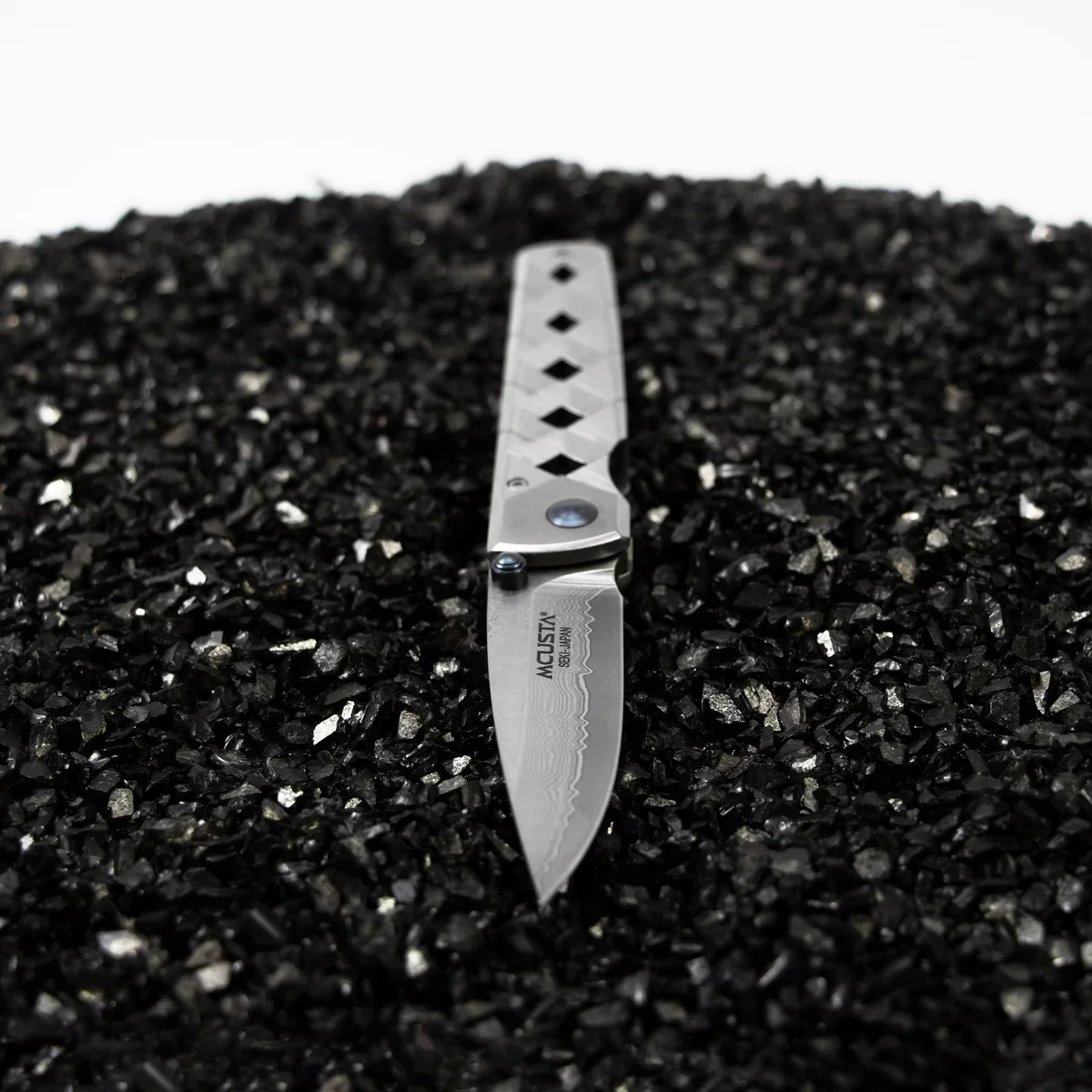 Mcusta Shinra Katana Nóż składany, ostrze VG-10 Damasceńska, 7 cm — zdjęcie 13