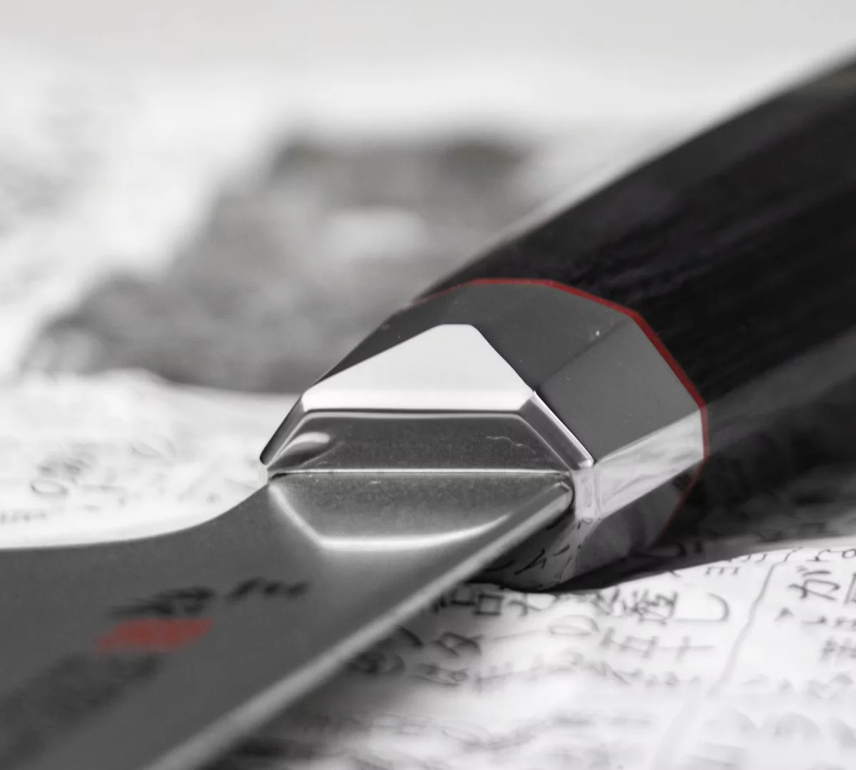 Mcusta Zanmai Revolution SPG2 Nóż Santoku 18 cm — zdjęcie 10