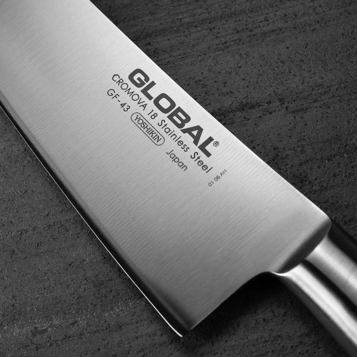 Global GF-43 Profesjonalny Nóż Nakiri do Warzyw 20 cm — zdjęcie 3