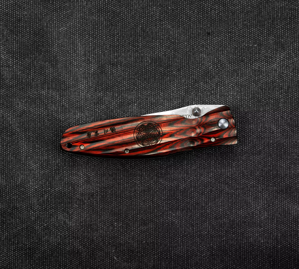 Nóż składany Mcusta Sengoku Red Pakka Damascus VG-10 8,6 cm — zdjęcie 4