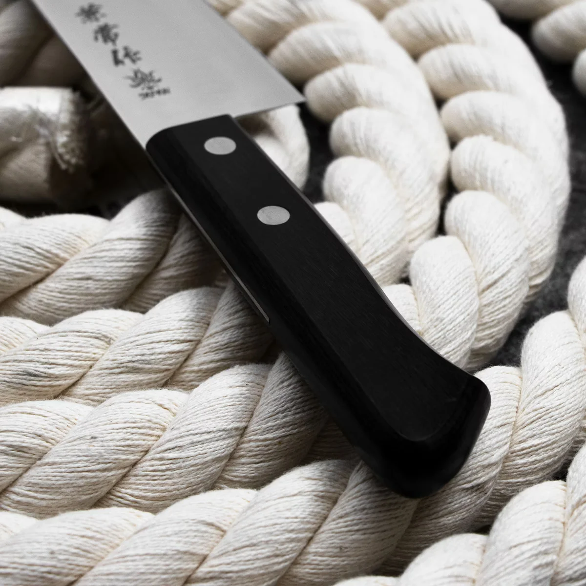 Kanetsune Seki 5500 VG-2 Nóż Szefa Kuchni 18 cm — zdjęcie 4