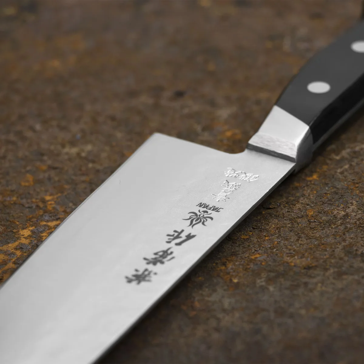 Kanetsune YH-3000 Aogami#2/SS Nóż Santoku 18 cm — zdjęcie 6
