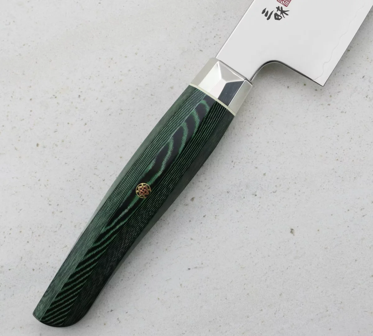 Mcusta Zanmai Green Revolution SPG2 Nóż Santoku 18 cm — zdjęcie 4