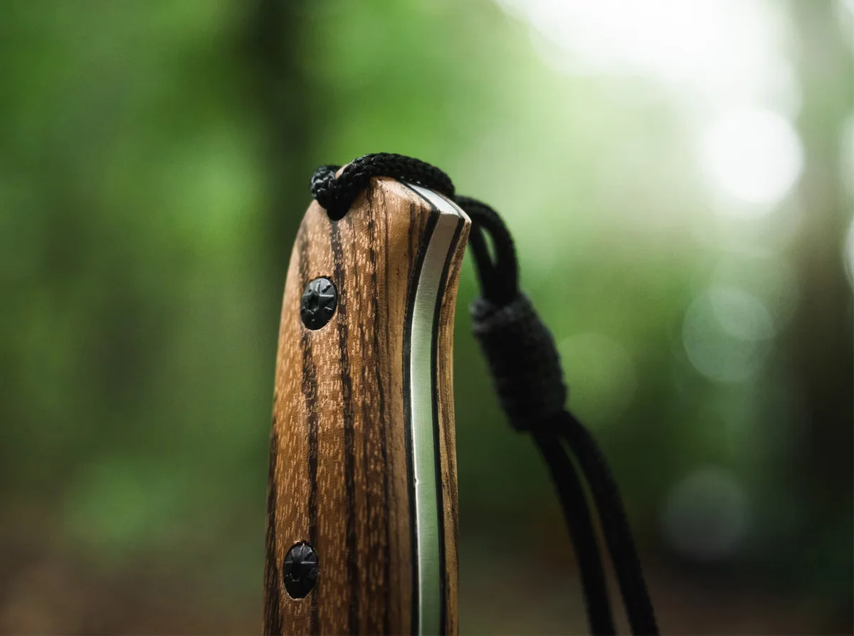Nóż Boker Magnum Zebra Drop ze stali 440A, rękojeść drewno zebra, ostrze 11 cm — zdjęcie 4