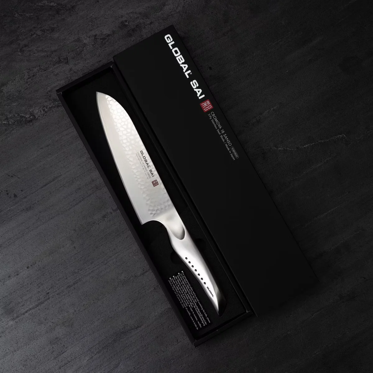 Global SAI Nóż Santoku 19 cm — zdjęcie 2