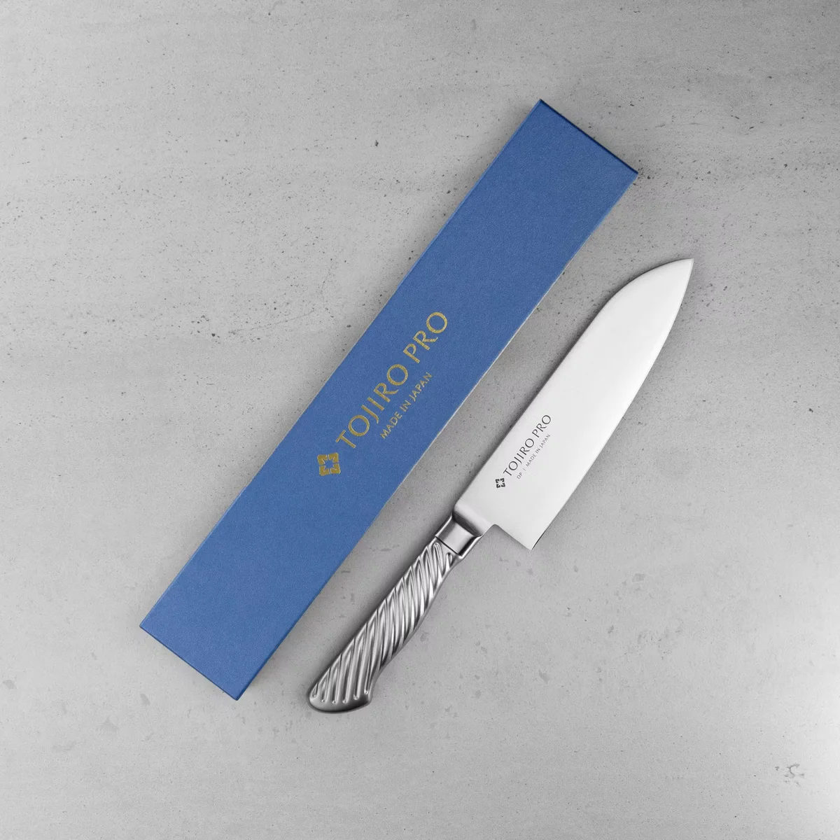 Tojiro Pro Western Santoku 17 cm – Nóż Kuchenny z Rdzeniem ze Stali VG-10 — zdjęcie 2
