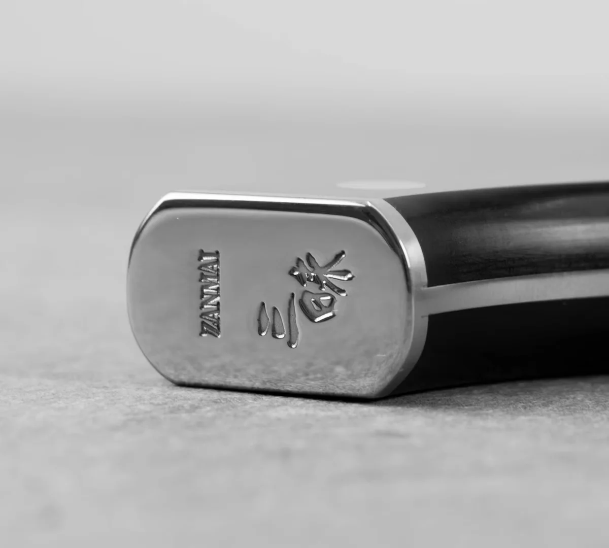 Mcusta Zanmai Classic Damascus VG-10 Pakka Nóż Santoku 18 cm — zdjęcie 7