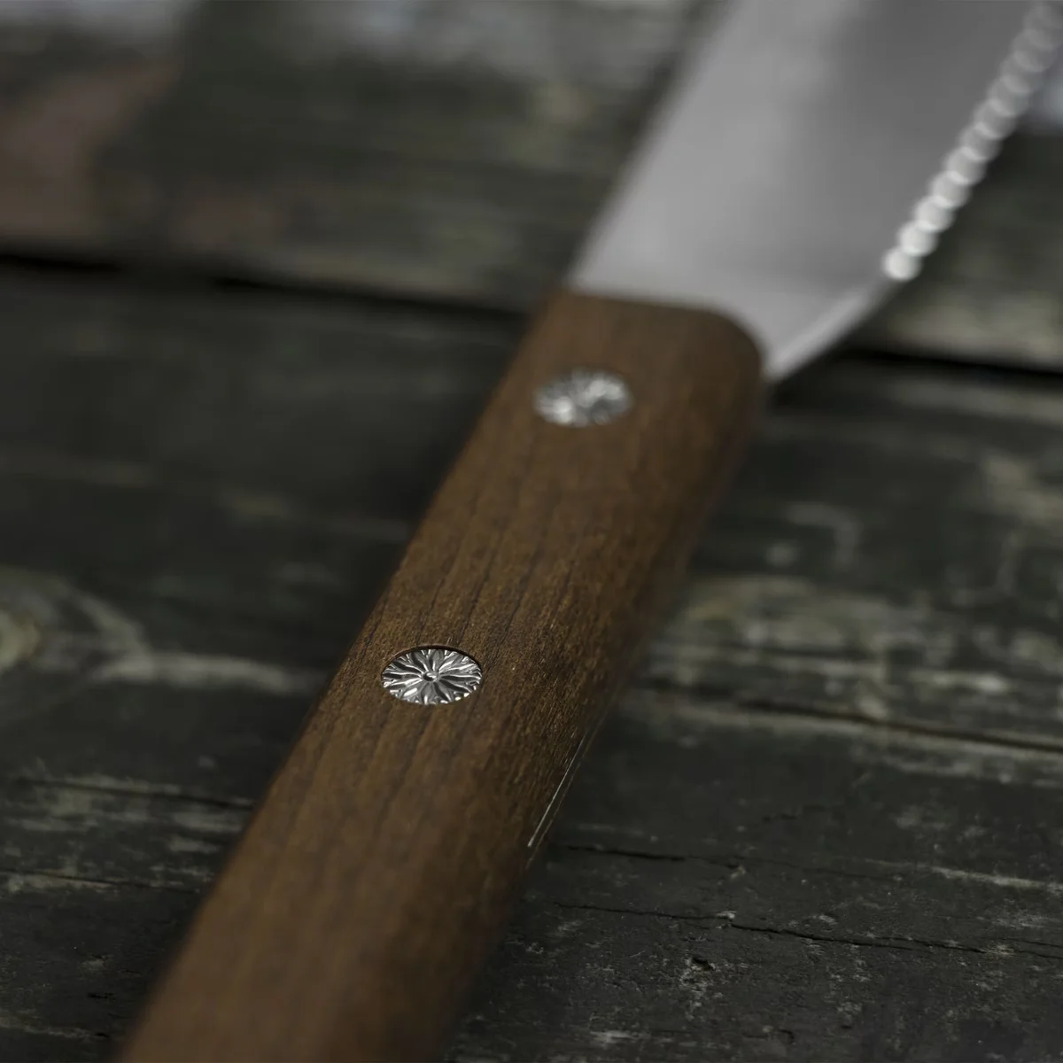 Kanetsune Seki AUS-8 Nóż kuchenny uniwersalny ząbkowany 11 cm — zdjęcie 11