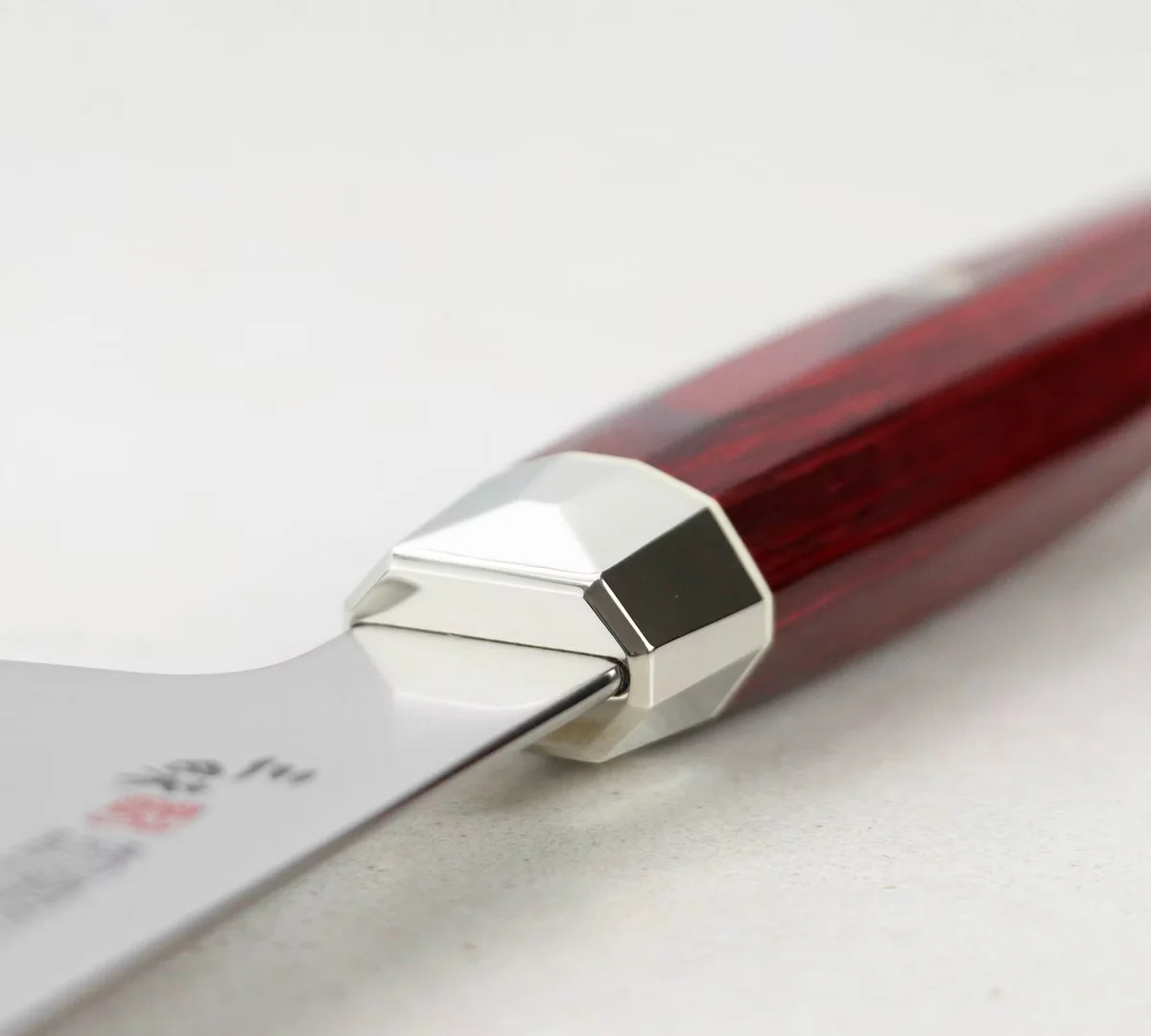 Mcusta Zanmai Red Revolution SPG2 Nóż Santoku 18 cm — zdjęcie 9
