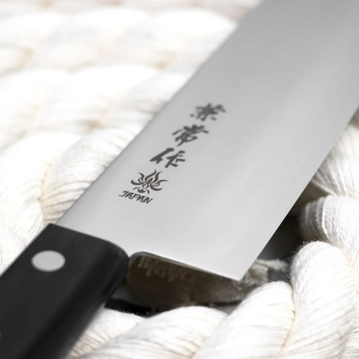 Kanetsune 5500 VG-2 Nóż Santoku 16,5 cm — zdjęcie 9