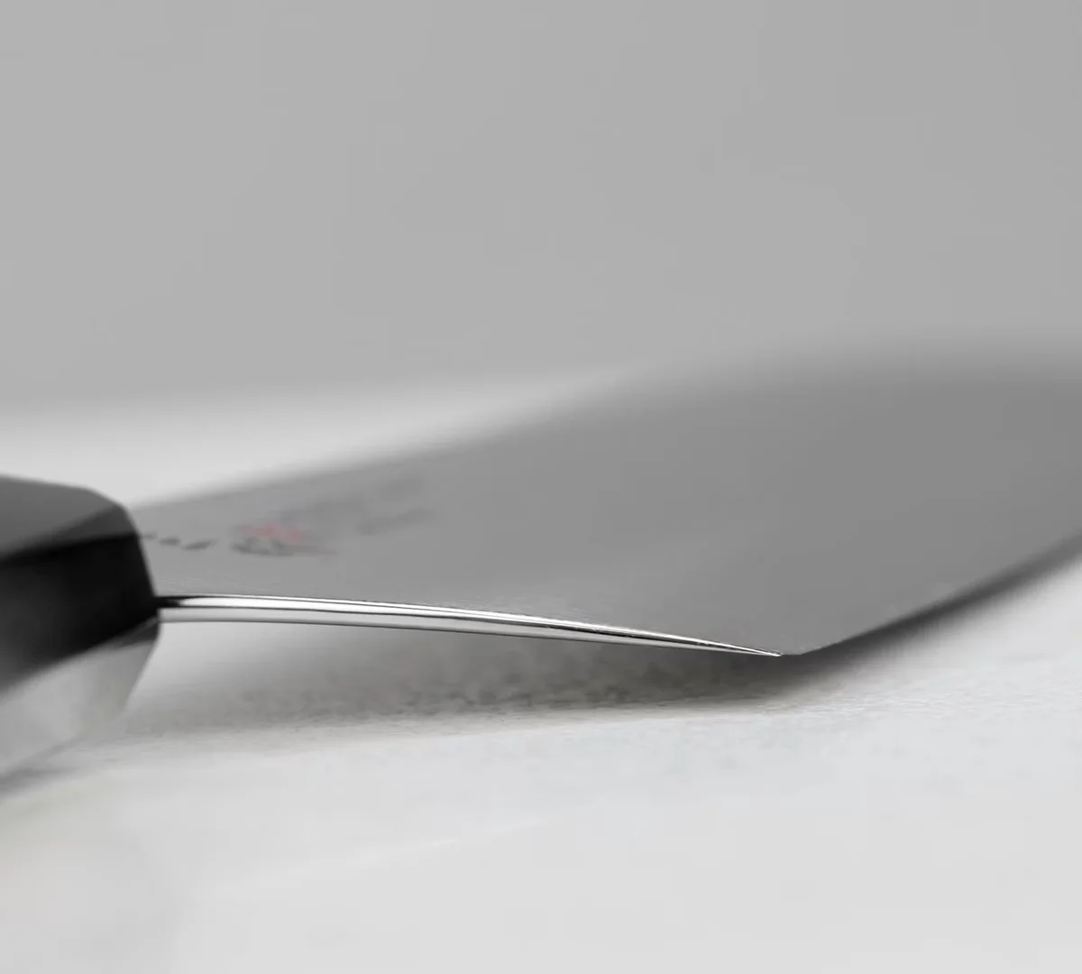 Mcusta Zanmai Beyond Aogami Super Nóż Santoku 18 cm — zdjęcie 8